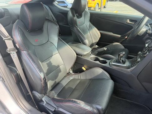 Used 2014 Hyundai Genesis 2.0T RWD image 12