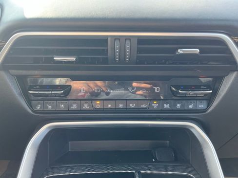 Used 2024 MAZDA CX-90 Plug-In Hybrid w/ Premium Plus image 18