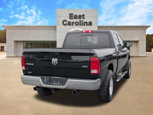 Used 2020 RAM 1500 Classic SLT image 3