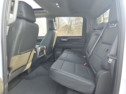 New 2026 GMC Sierra 3500 Denali w/ Denali Reserve Package AWD/4WD image 17