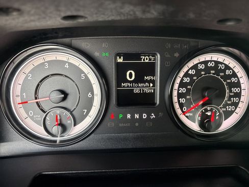 Used 2018 RAM 2500 Tradesman w/ Chrome Appearance Group image 27