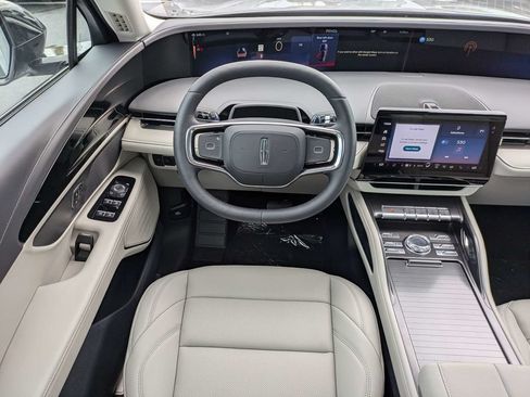 New 2026 Lincoln Nautilus Premier AWD/4WD image 16