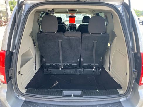 Used 2017 Dodge Grand Caravan SE w/ Power Window Group image 27