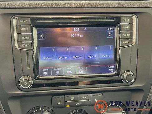 Used 2016 Volkswagen Jetta SE FWD image 17