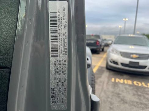 Used 2020 Jeep Gladiator Rubicon w/ Cold Weather Group AWD/4WD image 22