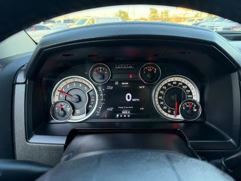 Used 2016 RAM 3500 Laramie image 37