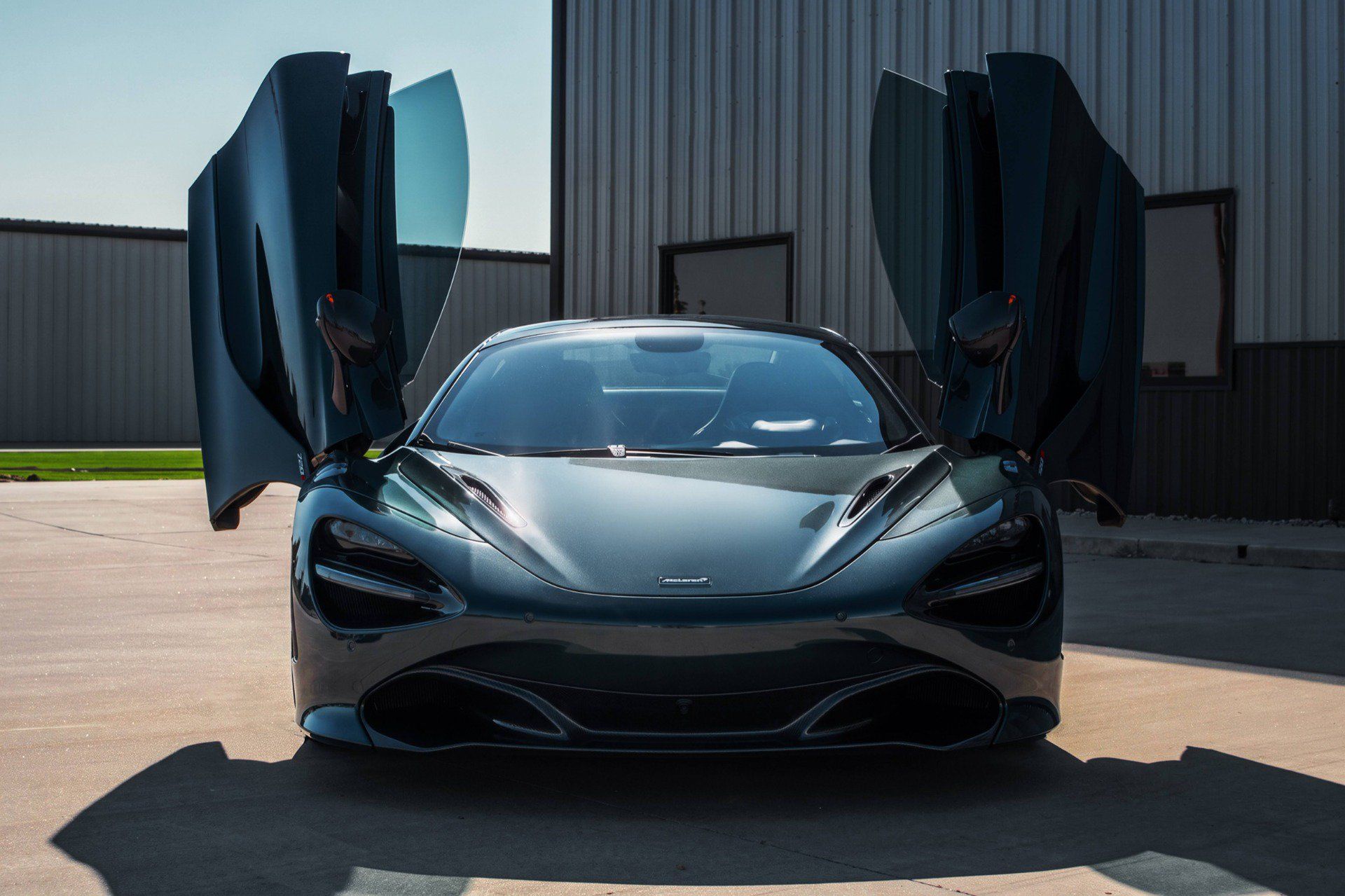 Used 2024 McLaren 750S Spider RWD image 10