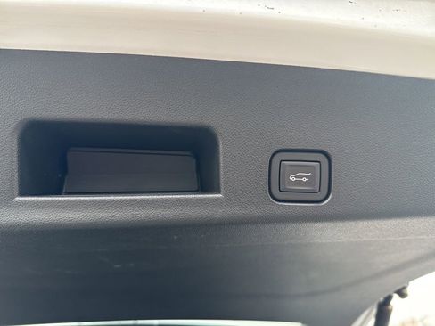 Used 2024 GMC Acadia AT4 w/ Super Cruise Package image 57