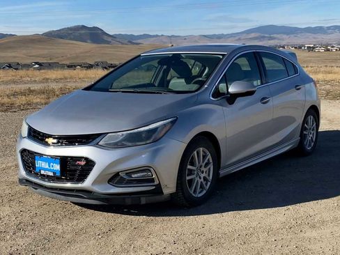 Used 2017 Chevrolet Cruze Premier image 4