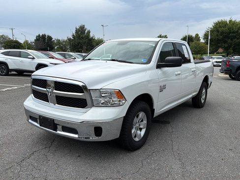 Used 2019 RAM 1500 Classic SLT AWD/4WD image 4