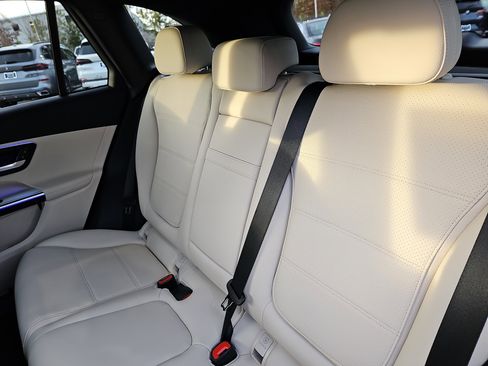 New 2026 Mercedes-Benz GLC 300 image 14