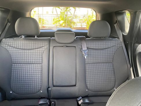 Used 2014 Kia Soul ! w/ Sun & Sound Package FWD image 18