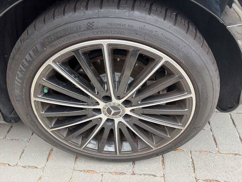 Used 2020 Mercedes-Benz C 300 Sedan image 9