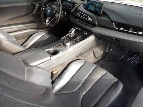 Used 2019 BMW i8 Roadster image 35