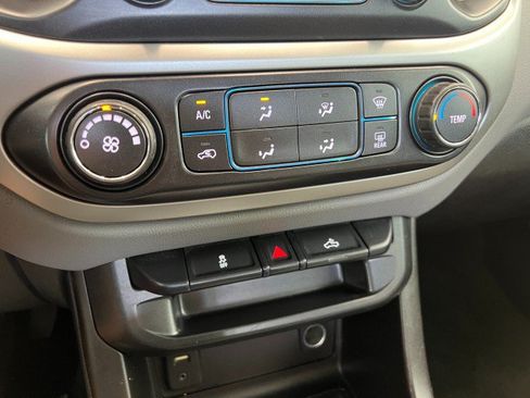 Used 2016 Chevrolet Colorado LT w/ LT Convenience Package RWD image 21