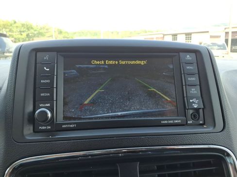 Used 2017 Dodge Grand Caravan SE w/ Power Window Group FWD image 9