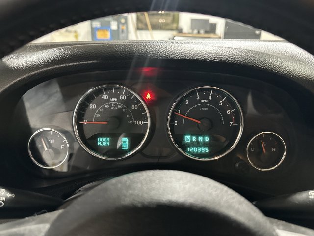 Used 2014 Jeep Wrangler Unlimited Sahara w/ Mopar Chrome Edition Group AWD/4WD image 14