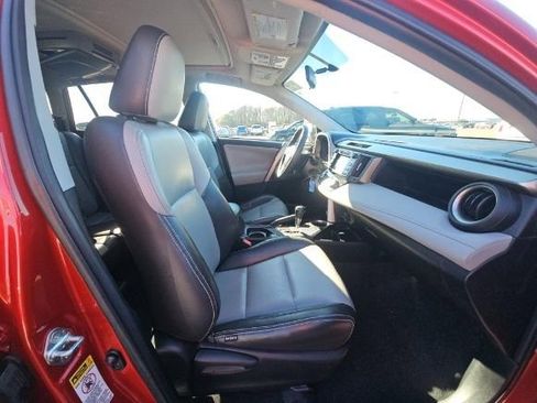 Used 2015 Toyota RAV4 XLE image 5