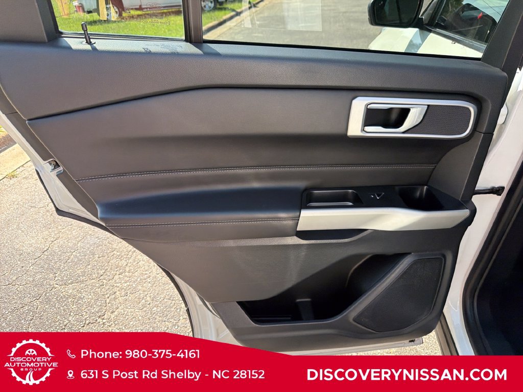 Used 2022 Ford Explorer XLT w/ Equipment Group 202A AWD/4WD image 26