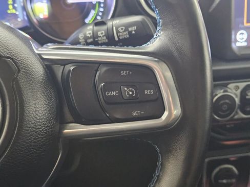 Used 2022 Jeep Wrangler Unlimited Rubicon 4xe w/ Cold Weather Group AWD/4WD image 25