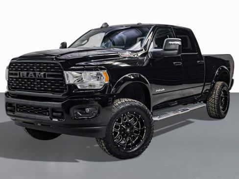 Used 2024 RAM 2500 Big Horn w/ Sport Appearance Package image 5