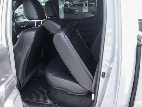 Used 2019 Toyota Tacoma TRD Sport image 39