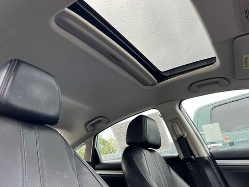 Used 2017 Honda Civic EX-L image 16