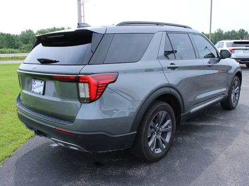 Used 2025 Ford Explorer Active w/ Active Comfort Package AWD/4WD image 15