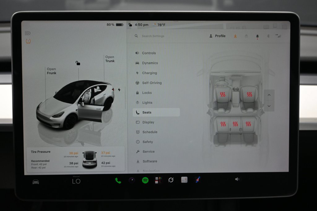 Used 2022 Tesla Model Y Performance AWD/4WD image 17