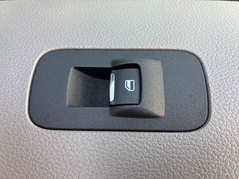 Used 2016 Ford F150 XLT w/ Trailer Tow Package image 25