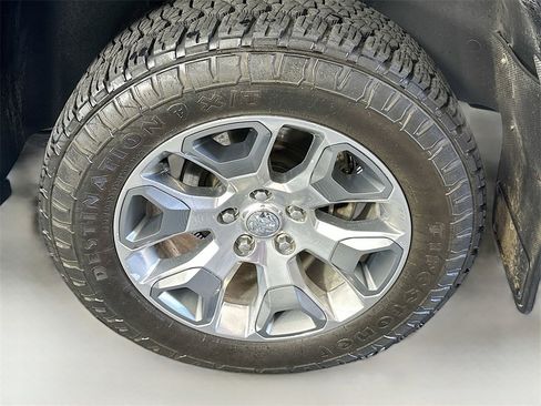 Used 2018 RAM 1500 Limited image 33