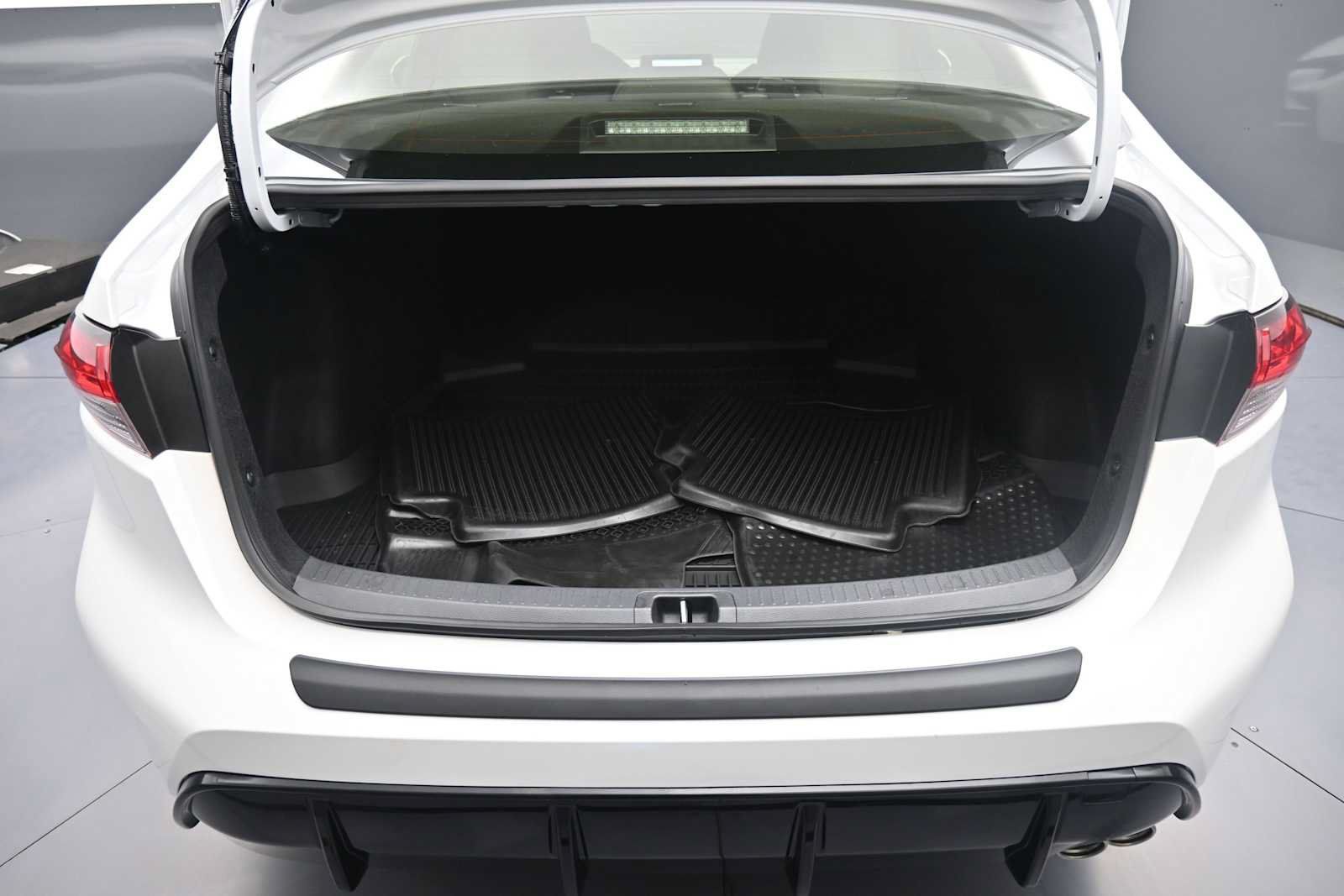 Certified 2026 Toyota Corolla SE FWD image 21