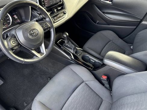 Used 2020 Toyota Corolla Hatchback image 4