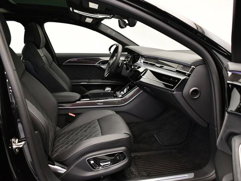 Used 2025 Audi S8 image 45
