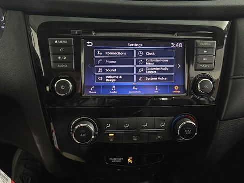 Used 2018 Nissan Rogue S image 13