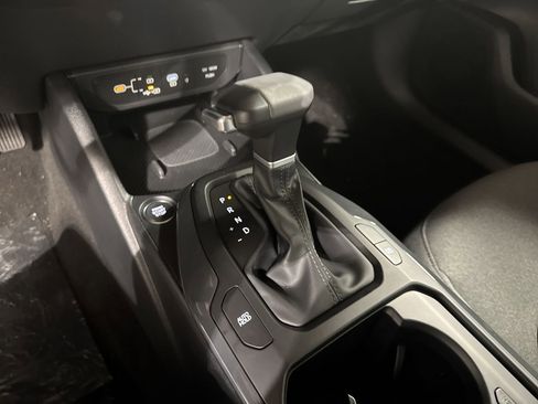 Certified 2025 Kia K4 EX image 23