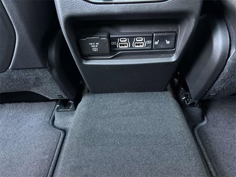 New 2025 Jeep Grand Cherokee Limited image 10