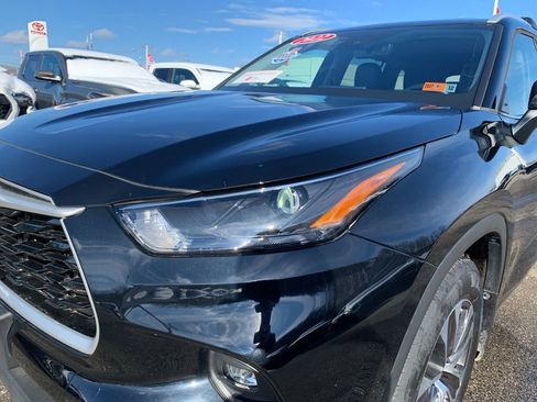 Used 2022 Toyota Highlander XLE image 29