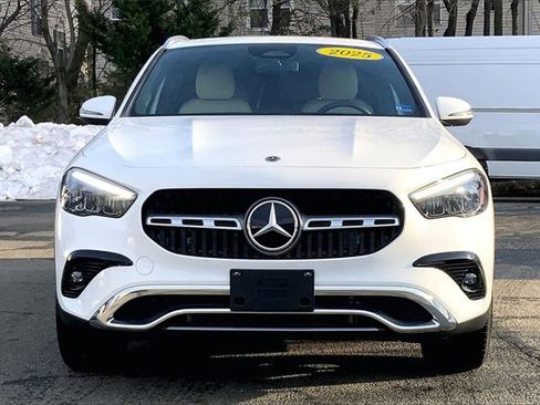 Used 2025 Mercedes-Benz GLA 250 4MATIC image 2