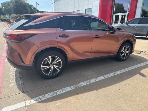 Used 2025 Lexus RX 350 FWD image 4