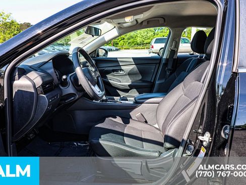 Used 2024 Nissan Sentra SV FWD image 18