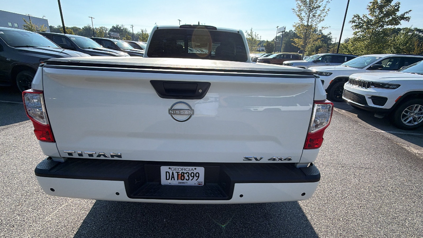 Used 2024 Nissan Titan SV AWD/4WD image 9