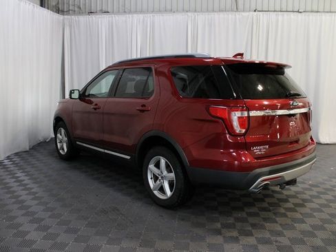 Used 2016 Ford Explorer XLT w/ Equipment Group 202A image 4