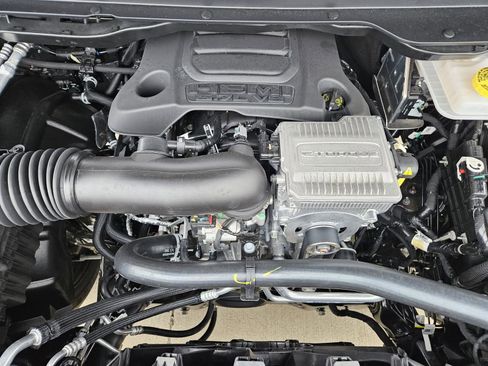 New 2026 RAM 1500 4x4 Crew Cab image 30