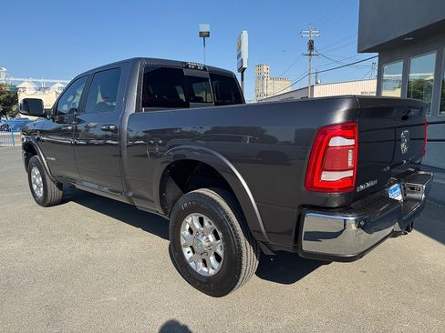 Used 2022 RAM 2500 Laramie AWD/4WD image 5