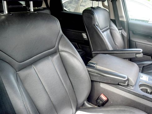 Used 2020 Land Rover Discovery SE AWD/4WD image 20