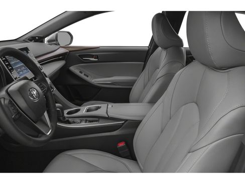 Used 2019 Toyota Avalon XSE image 8