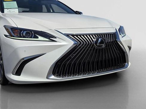 Used 2019 Lexus ES 350 w/ Premium Package FWD image 9