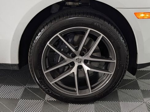 Certified 2026 Porsche Macan AWD/4WD image 14