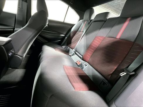 Used 2025 Toyota Corolla SE image 34